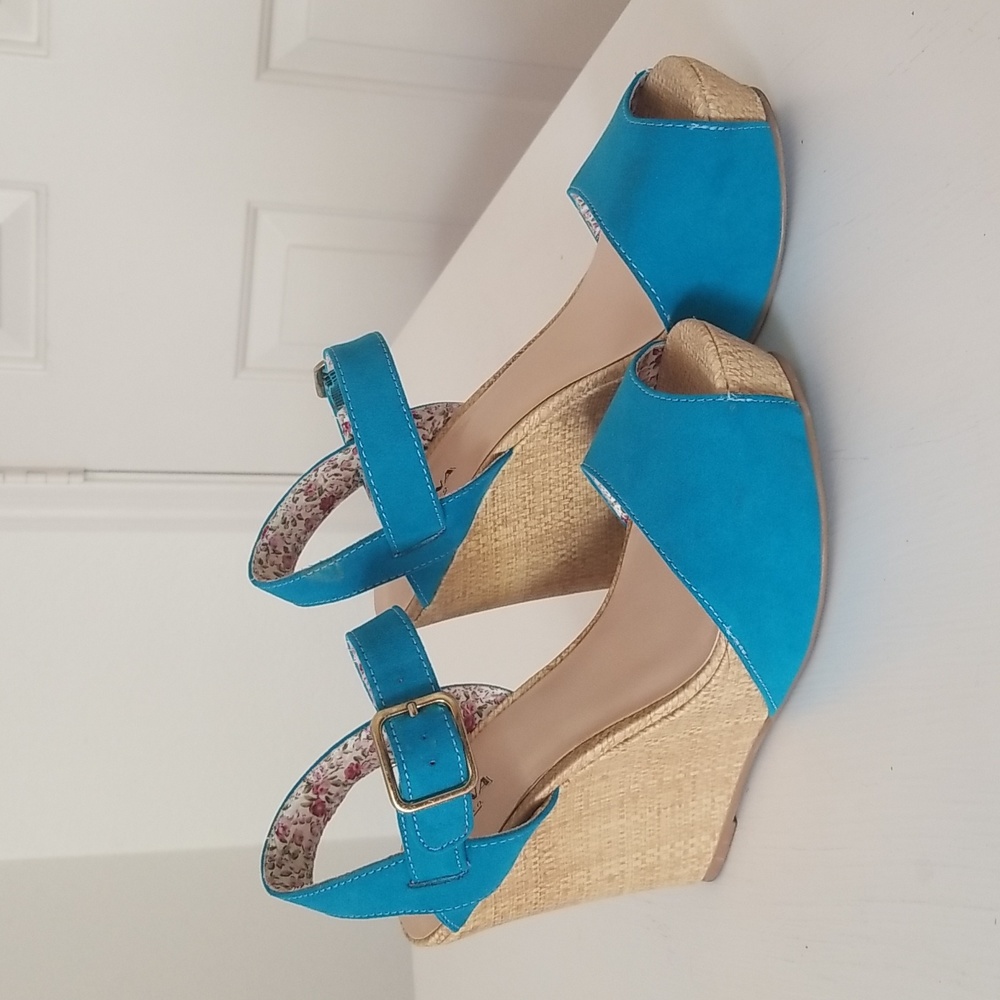 Turquoise Wedges - Picture 2 of 7